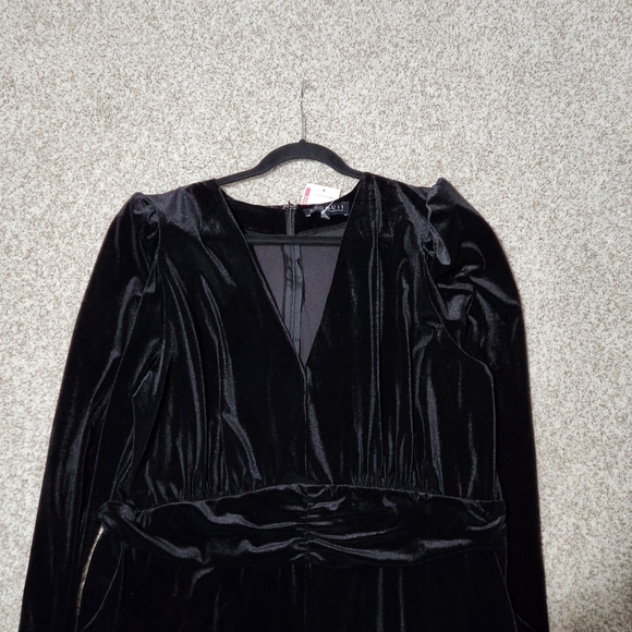 Eloquii Black Velvet Jumpsuit - Picture 8 of 8
